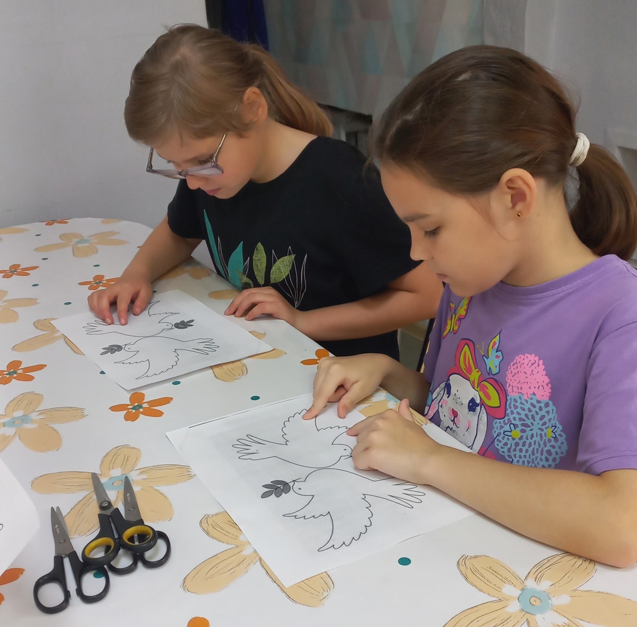 ГОТОВИМСЯ К УЧАСТИЮ В АКЦИИ "ГОЛУБЬ МИРА"